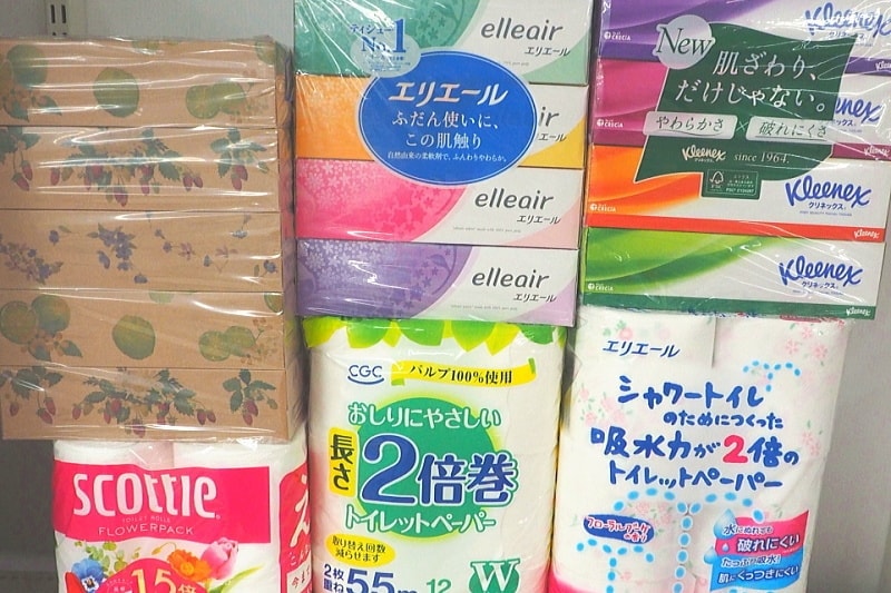 トイレットペーパーティッシュ